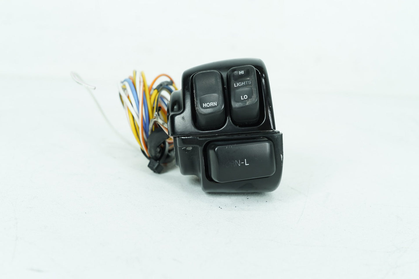 1999 - 2007 Harley-Davidson Dyna Wide Glide Left Turn Signal Headlight Switches Controls 71682-06A