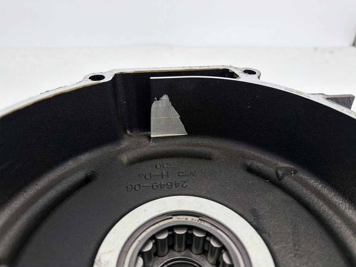 2016 Harley Touring FLHXS Street Glide OEM Crankcase Shaft Engine Motor Cover