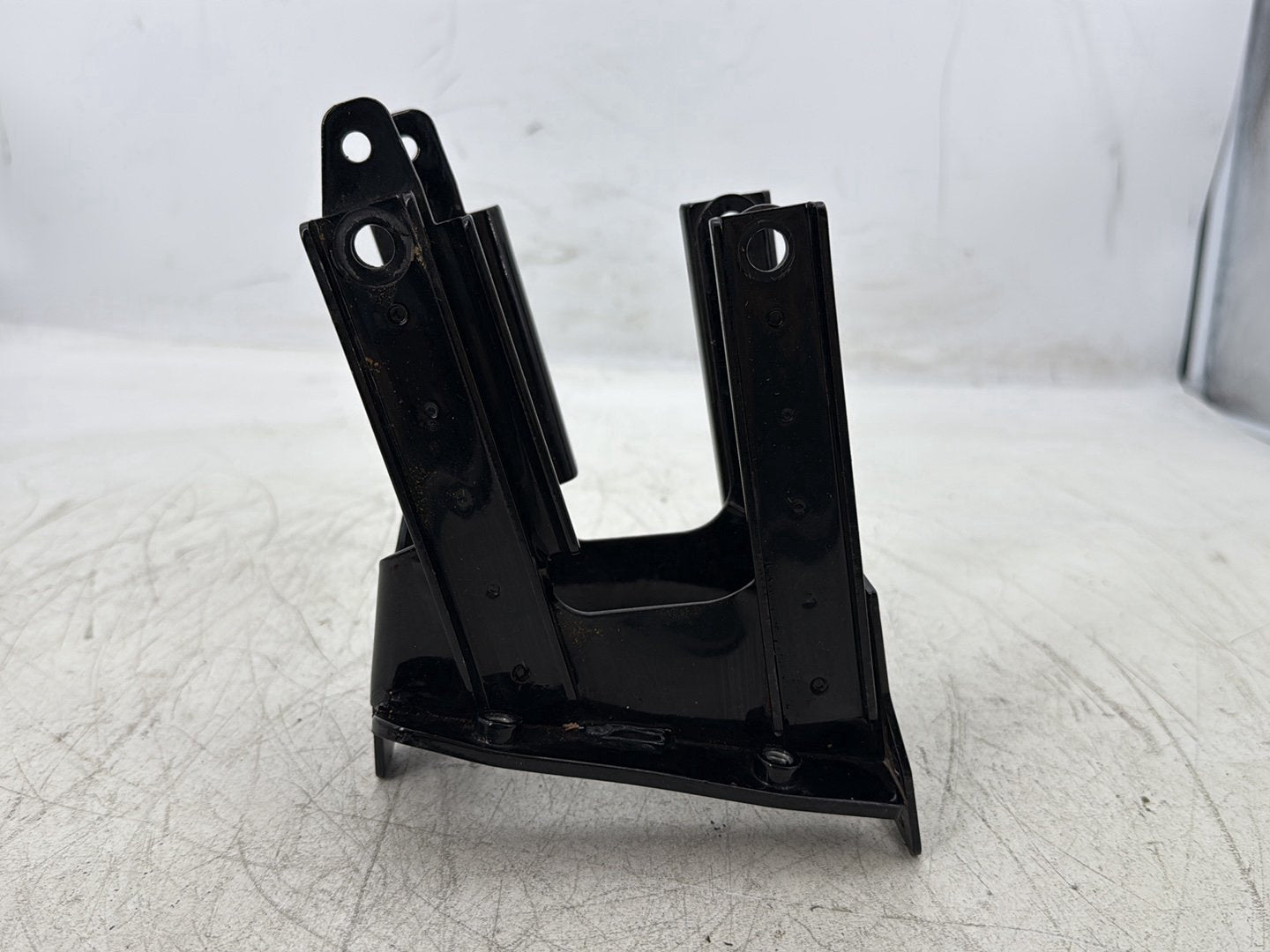 2015 Harley Road Glide Touring FLTRXS OEM Inner Fairing Mount Support Bracket
