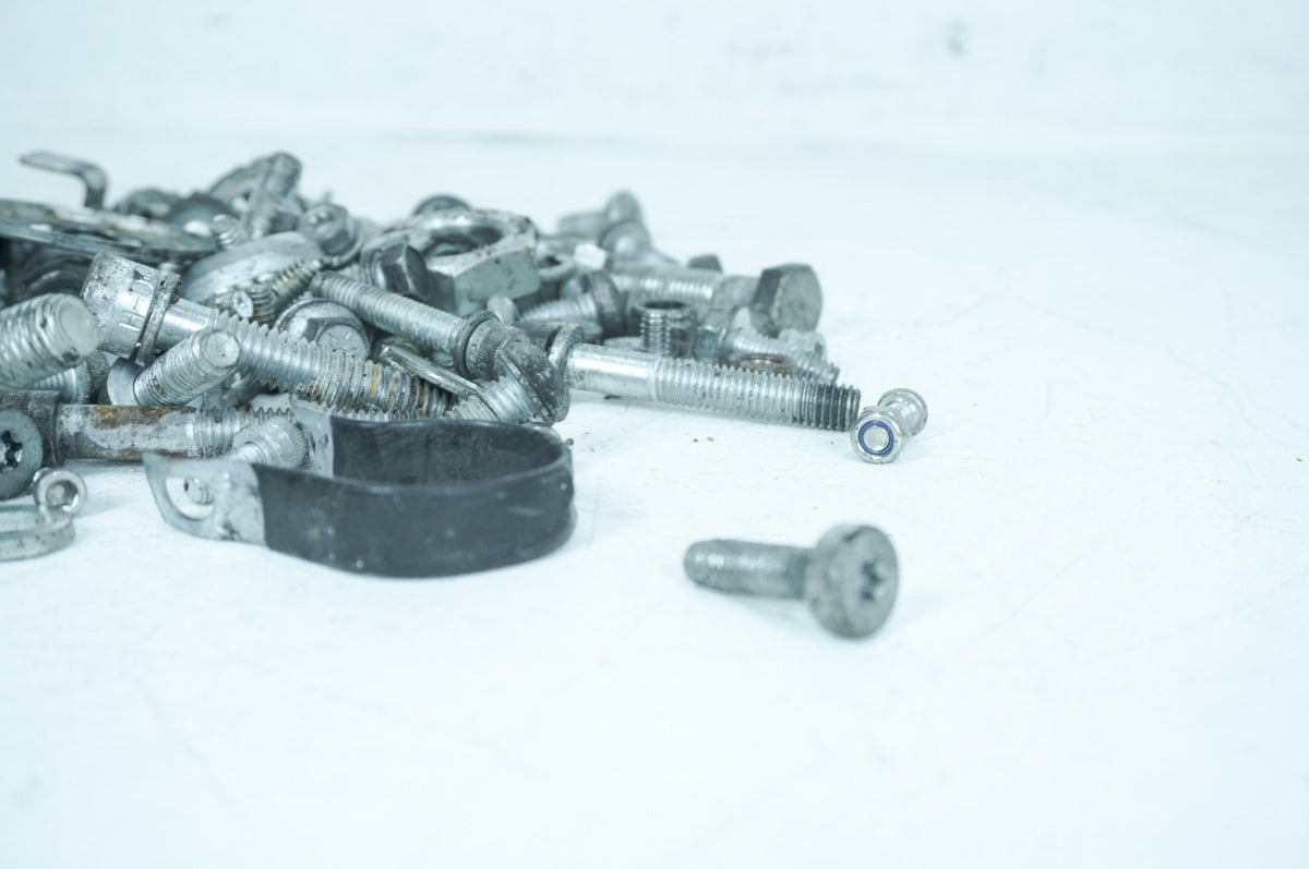 2011 Harley-Davidson Touring FLHTK - Hardware Bolts Nuts & Brackets