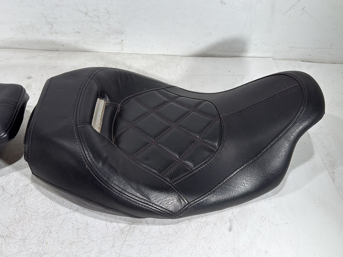 2011 Harley Road Glide Touring FLTRX Passenger Rider Driver Seat Saddle Pillion