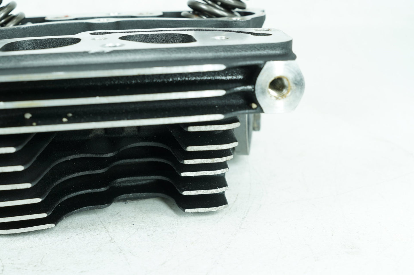 1999 - 2006 Harley-Davidson Softail Heritage Rear Twin Cam Engine Cylinder Head   16724-99