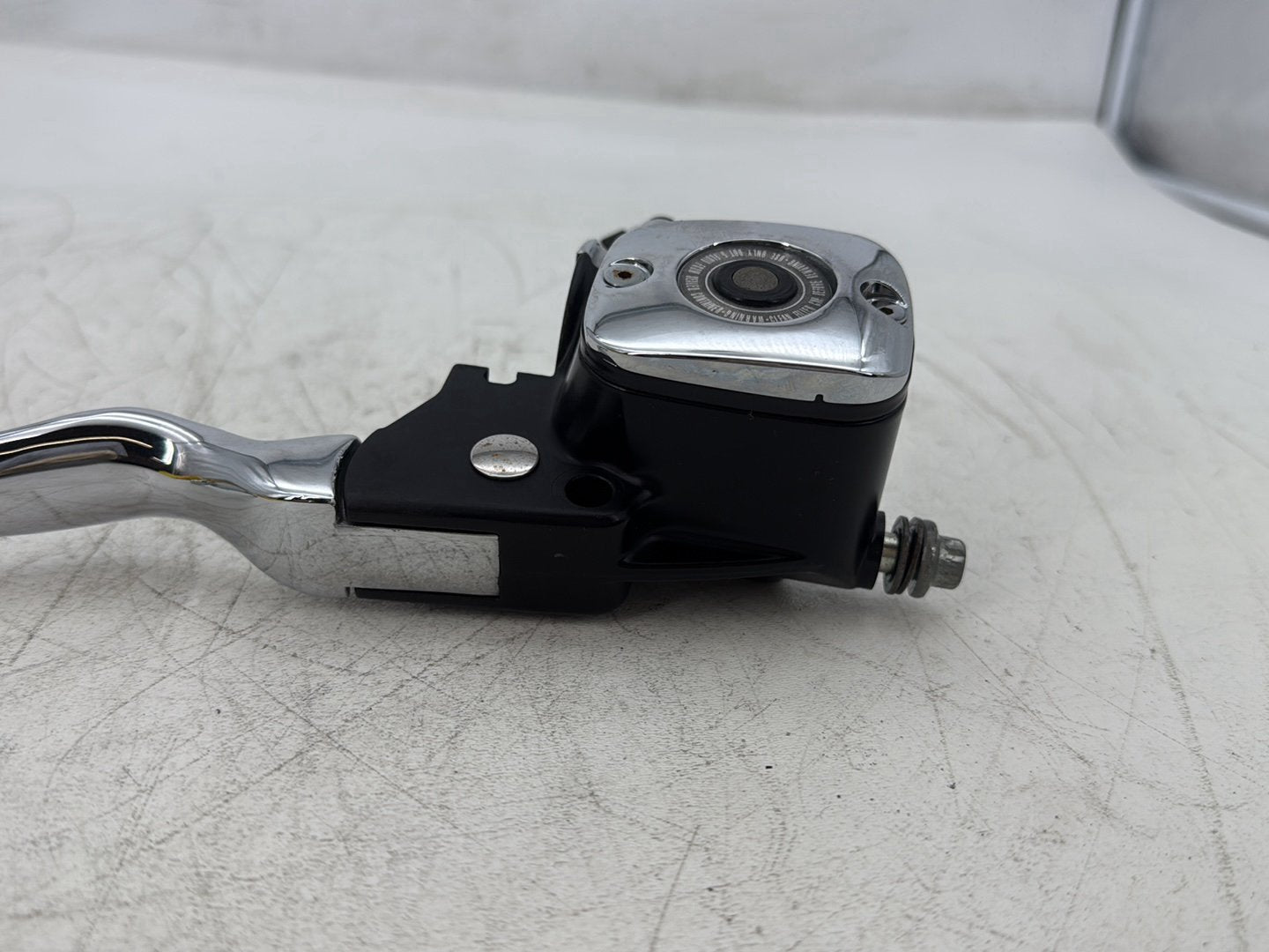 2000 Harley Touring Electra Glide Ultra Front Right Brake Lever Master Cylinder