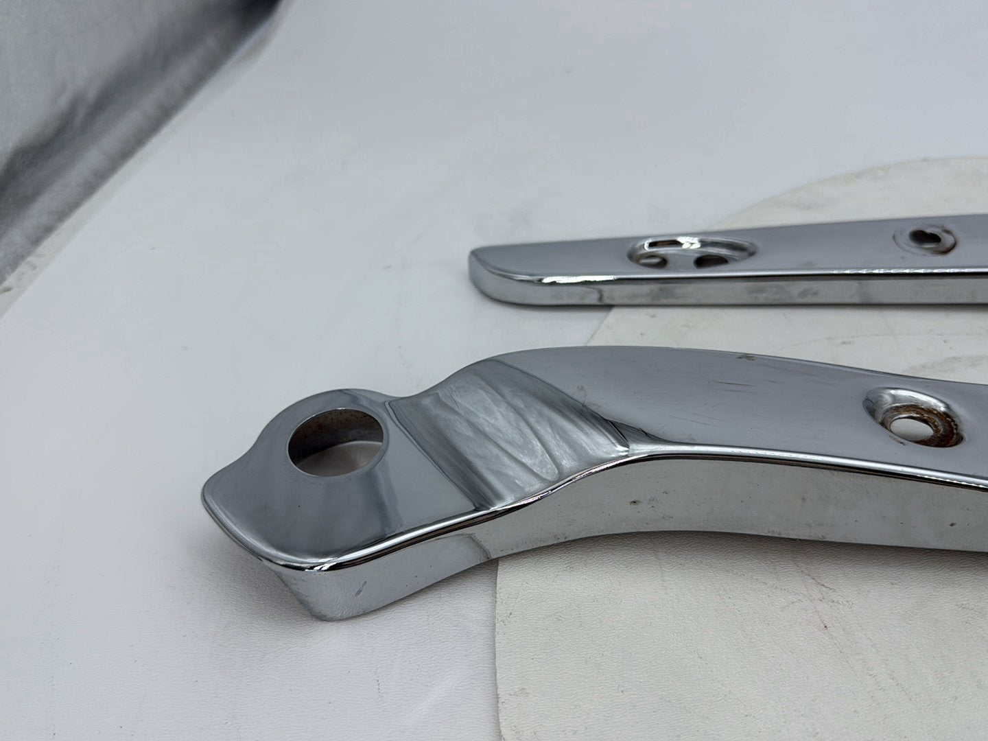 2012 Harley Dyna Fat Bob FXDF 103 OEM Rear Left Right Fender Struts Bracket