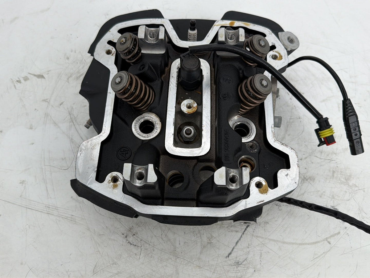2017 Harley Touring FLHXS Street Glide OEM Rear Twin Cam Engine Cylinder Head