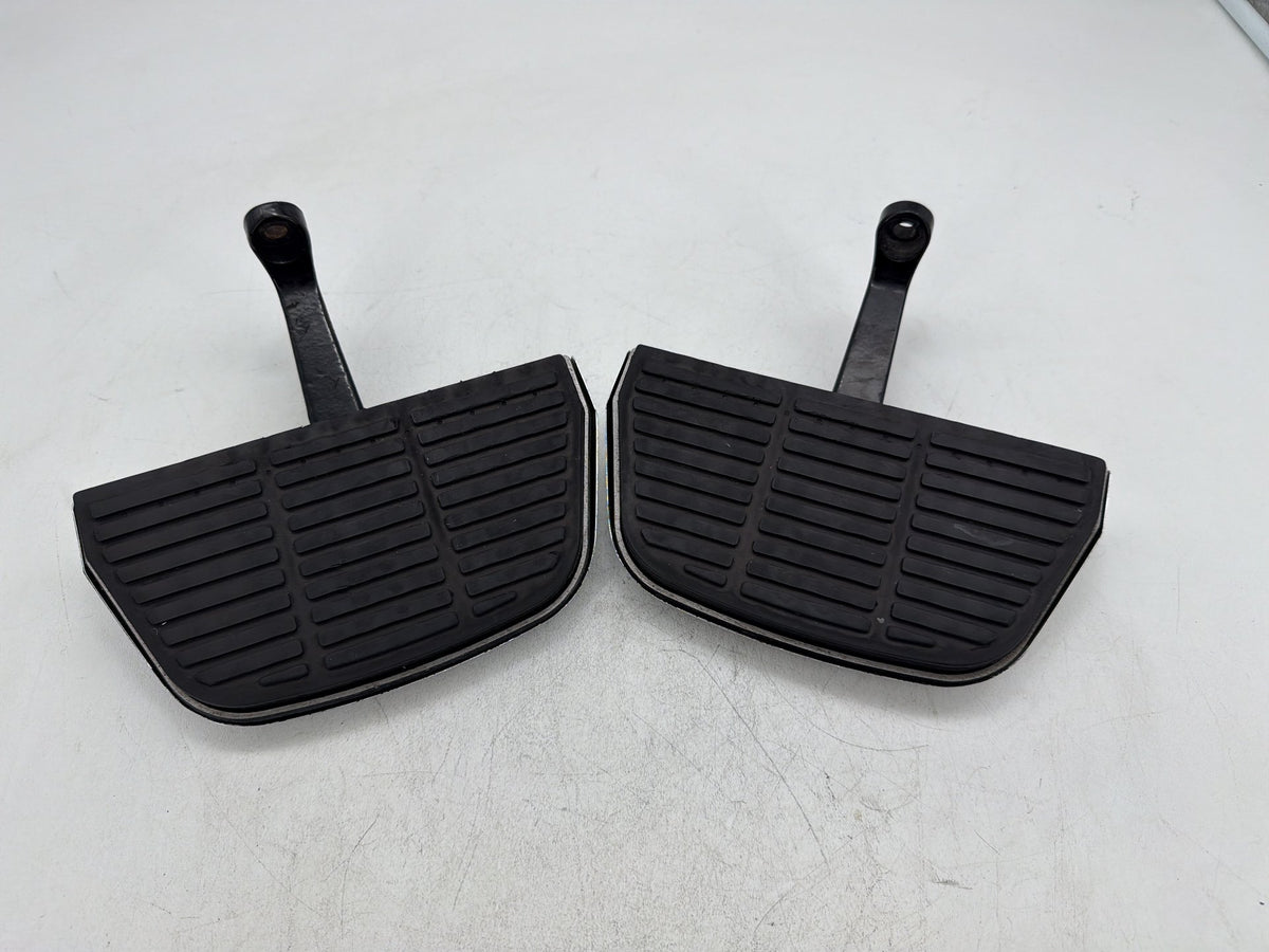 97 Harley Electra Touring Ultra OEM Left & Right Passenger Floorboard Foot Rest