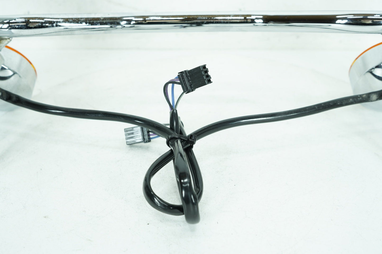 2007 - 2012 Harley-Davidson Touring Electra Glide Classic Front Turn Signal Indicators Aux Light Bar 68712-94A