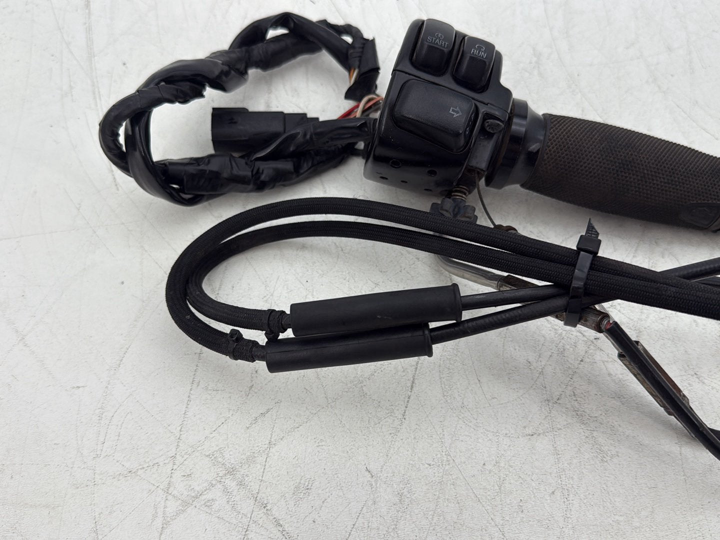 2013 Harley Forty-Eight Sportster 1200X OEM Right Engine Start Kill Switches Controls