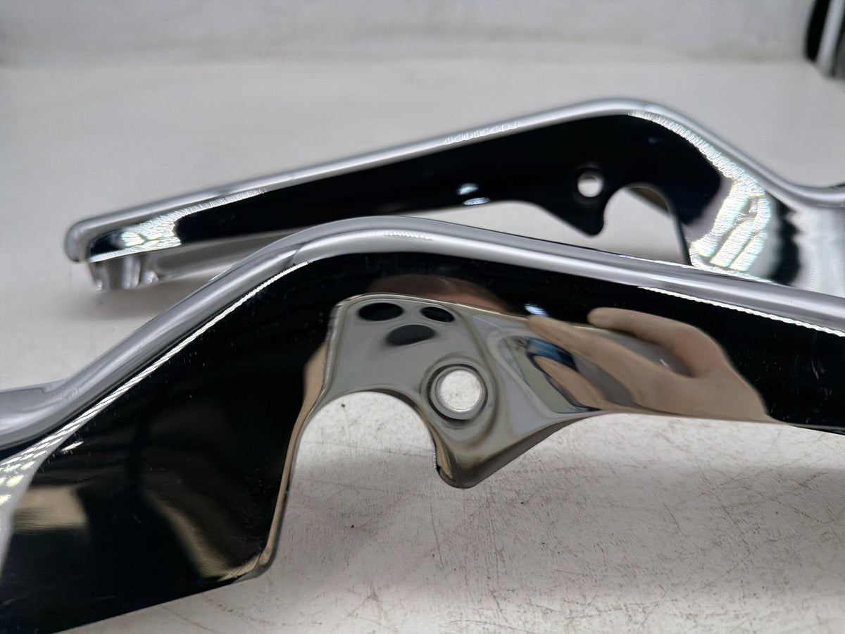 2004 Harley Electra Glide Touring Ultra OEM Rear Left Right Fender Struts Bracket