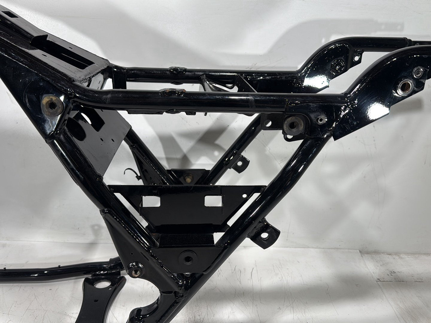 2007 Harley Electra Glide Touring Ultra FLHTCUI OEM Body Main Frame Chassis SLVG