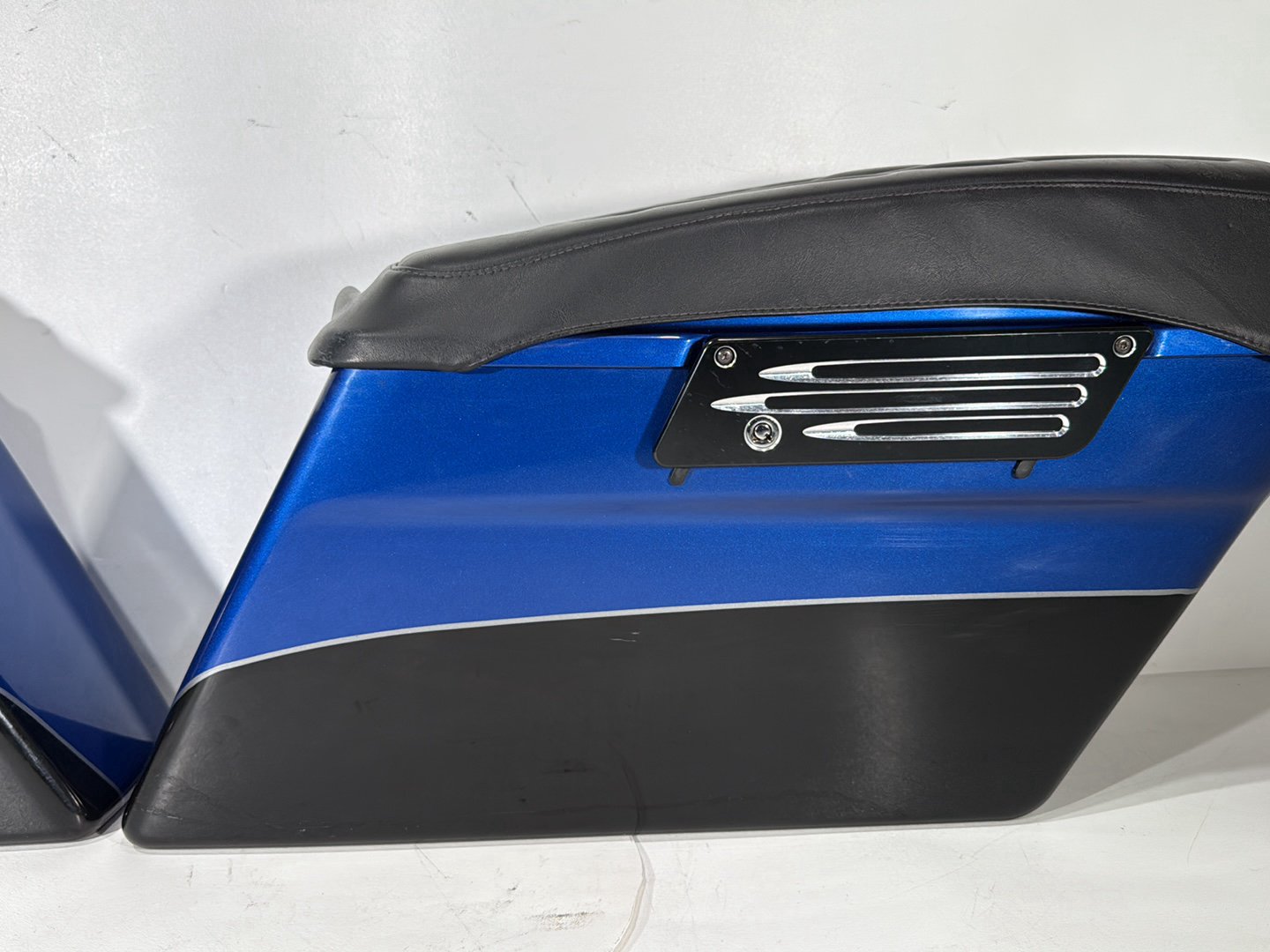 2007 - 2016 Harley-Davidson Touring Electra Glide Ultra Left Right Saddlebags Luggage NOKey 90752-93 , 90753-93