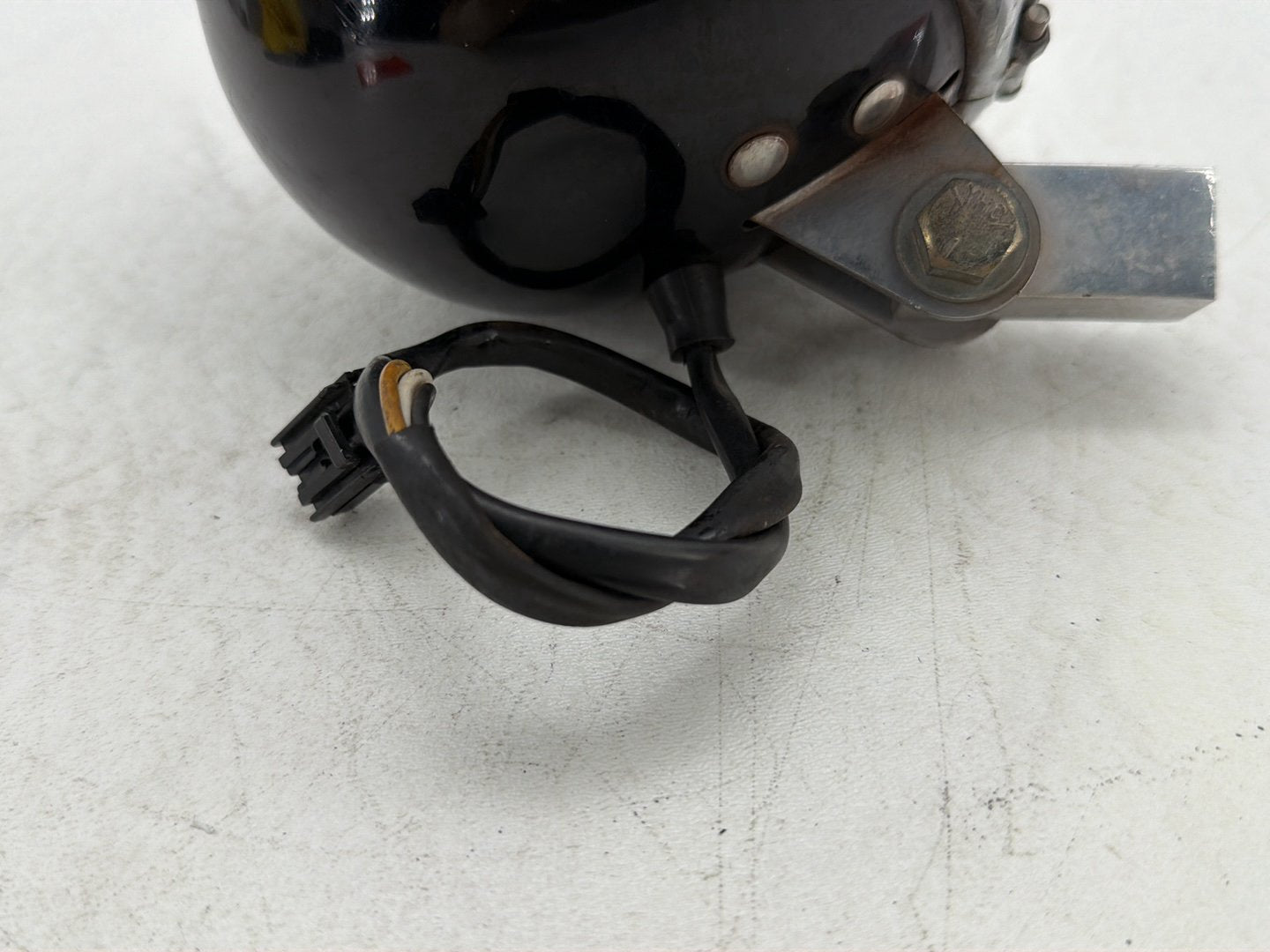 2009 Harley Dyna Street Bob FXDB OEM Headlight Headlamp Head Light Halogen