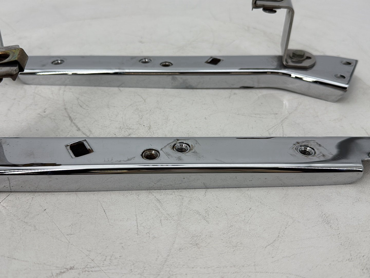 1999 - 2006 Harley-Davidson Touring Electra Glide Ultra Left Right Saddlebag Fender Struts Brackets 90718-79C