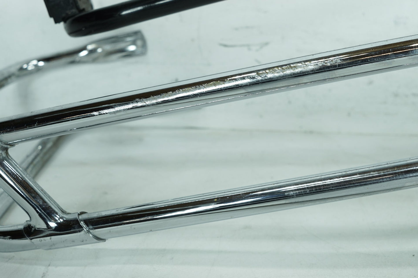 1999 - 2006 Harley-Davidson Touring Electra Ultra Classic Rear Left Right Saddlebag Guard Rails Bar 49193-93