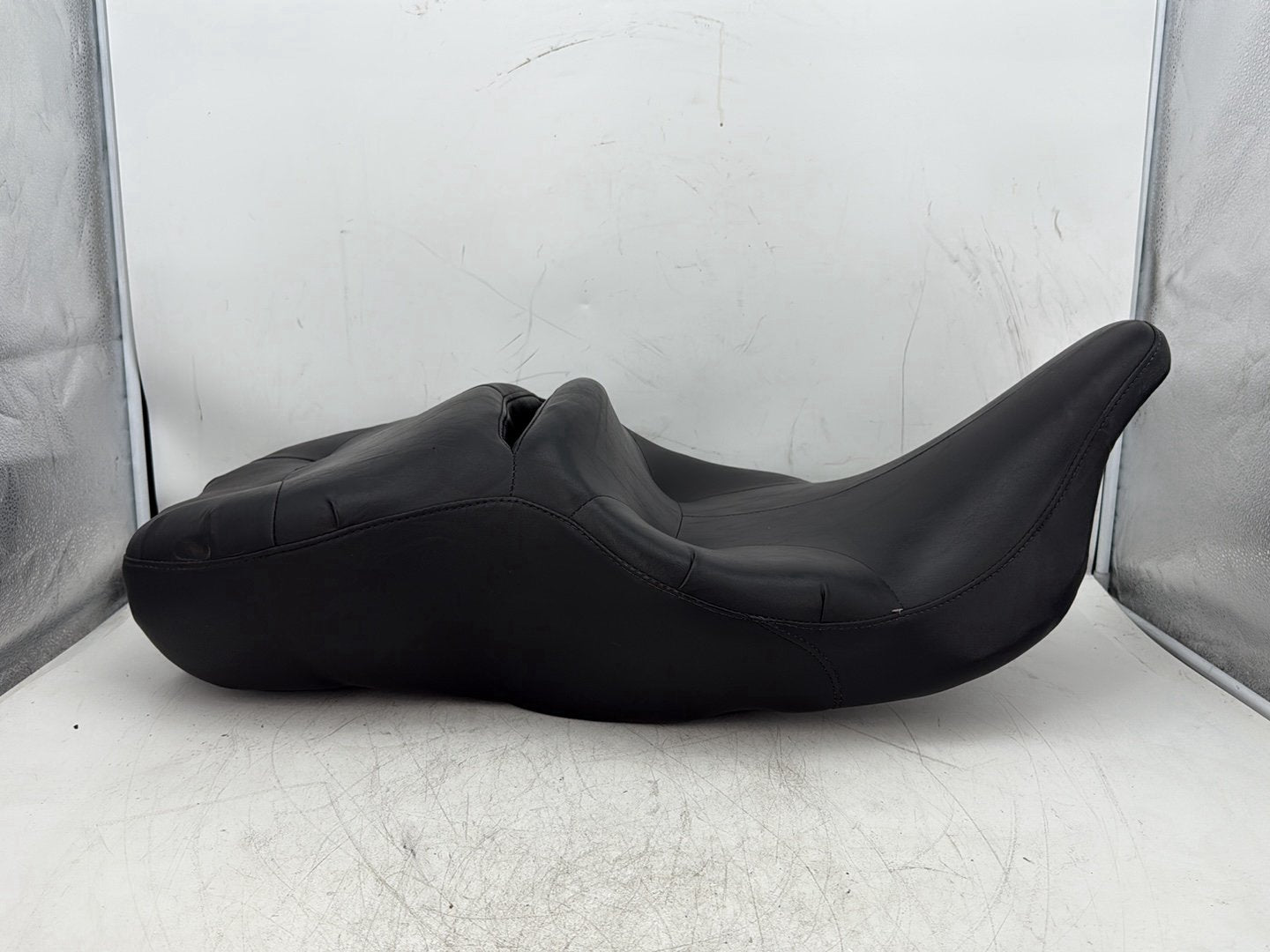 2005 Harley Electra Glide Touring Ultra FLHTCUI OEM Passenger Rider Driver Seat Saddle