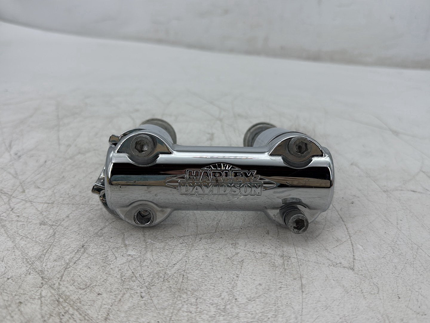 2013 Harley Heritage Softail Classic FLSTC OEM Front Handlebar Riser Top Clamp Chrome