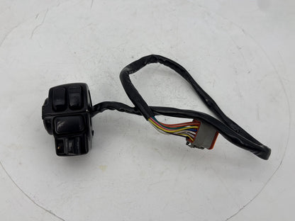 1999 - 2006 Harley-Davidson Touring Electra Glide Ultra Left Turn Signal Headlight Switches Controls  	71682-06