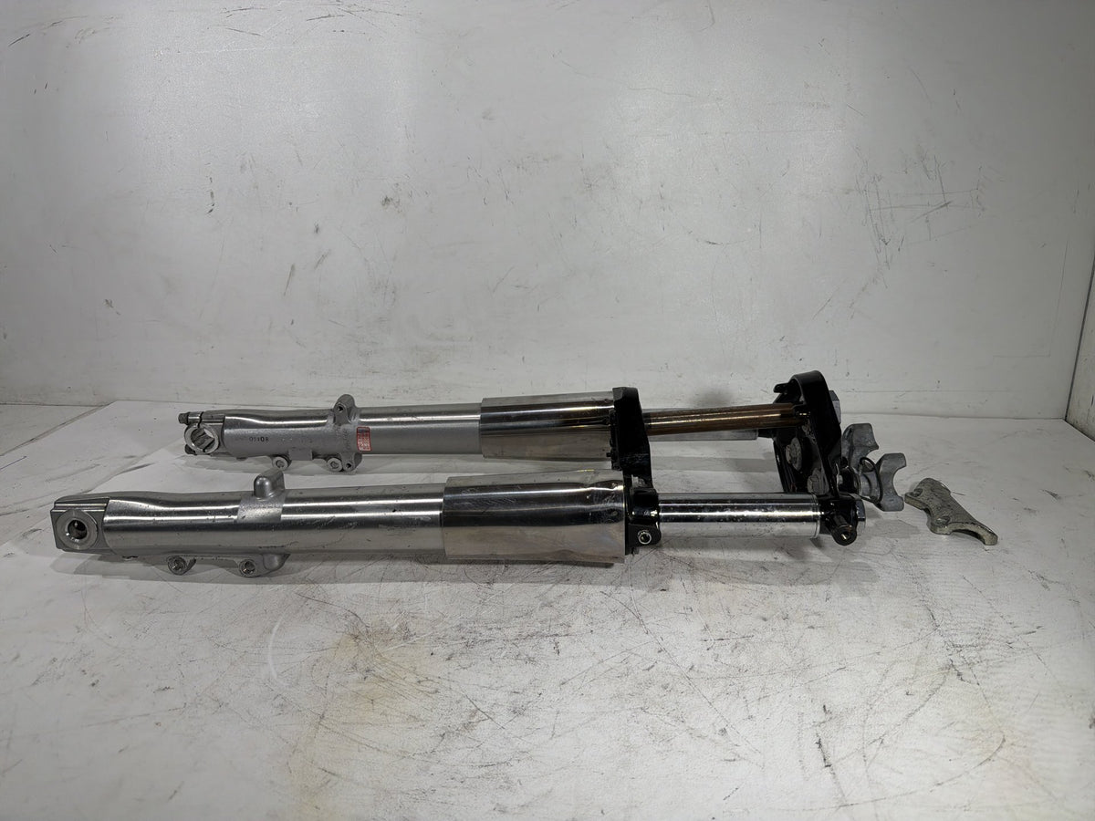 09 Harley Street Glide Touring OEM Front Triple Tree Set LH RH Fork Legs Sliders