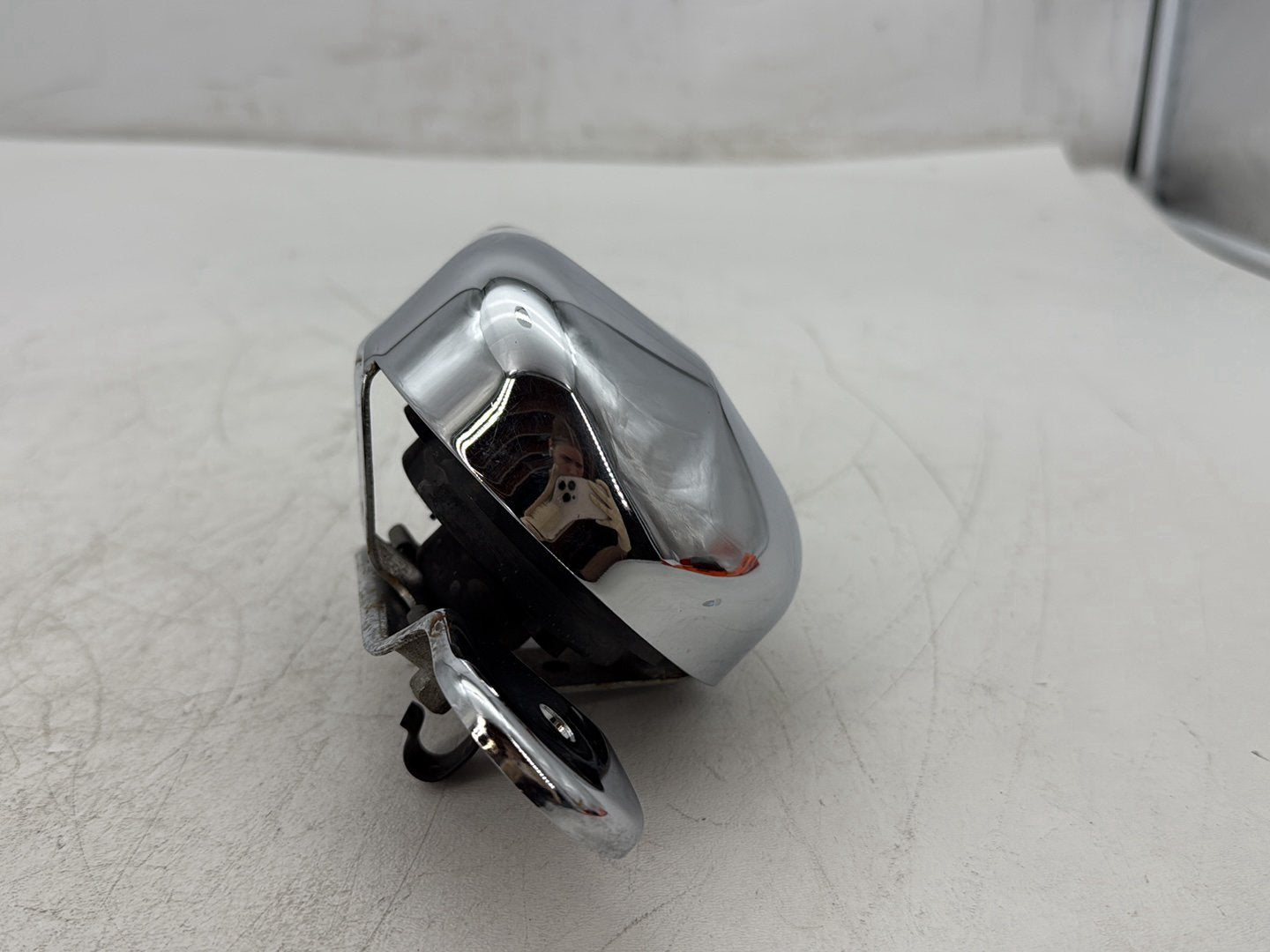 2000 Harley Dyna FXDWG Wide Glide OEM Horn Signal Klaxon Chrome Cover