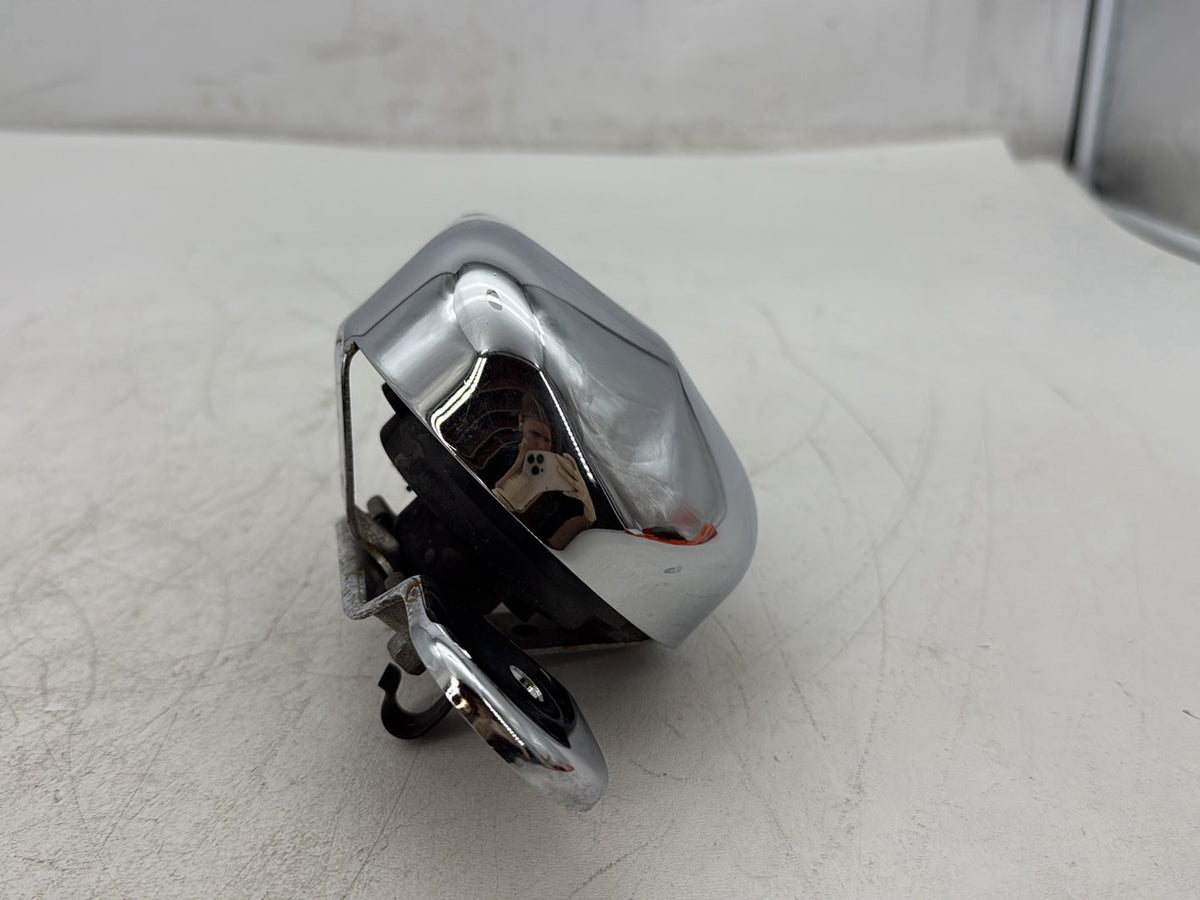 2000 Harley Dyna FXDWG Wide Glide OEM Horn Signal Klaxon Chrome Cover 69060-90F