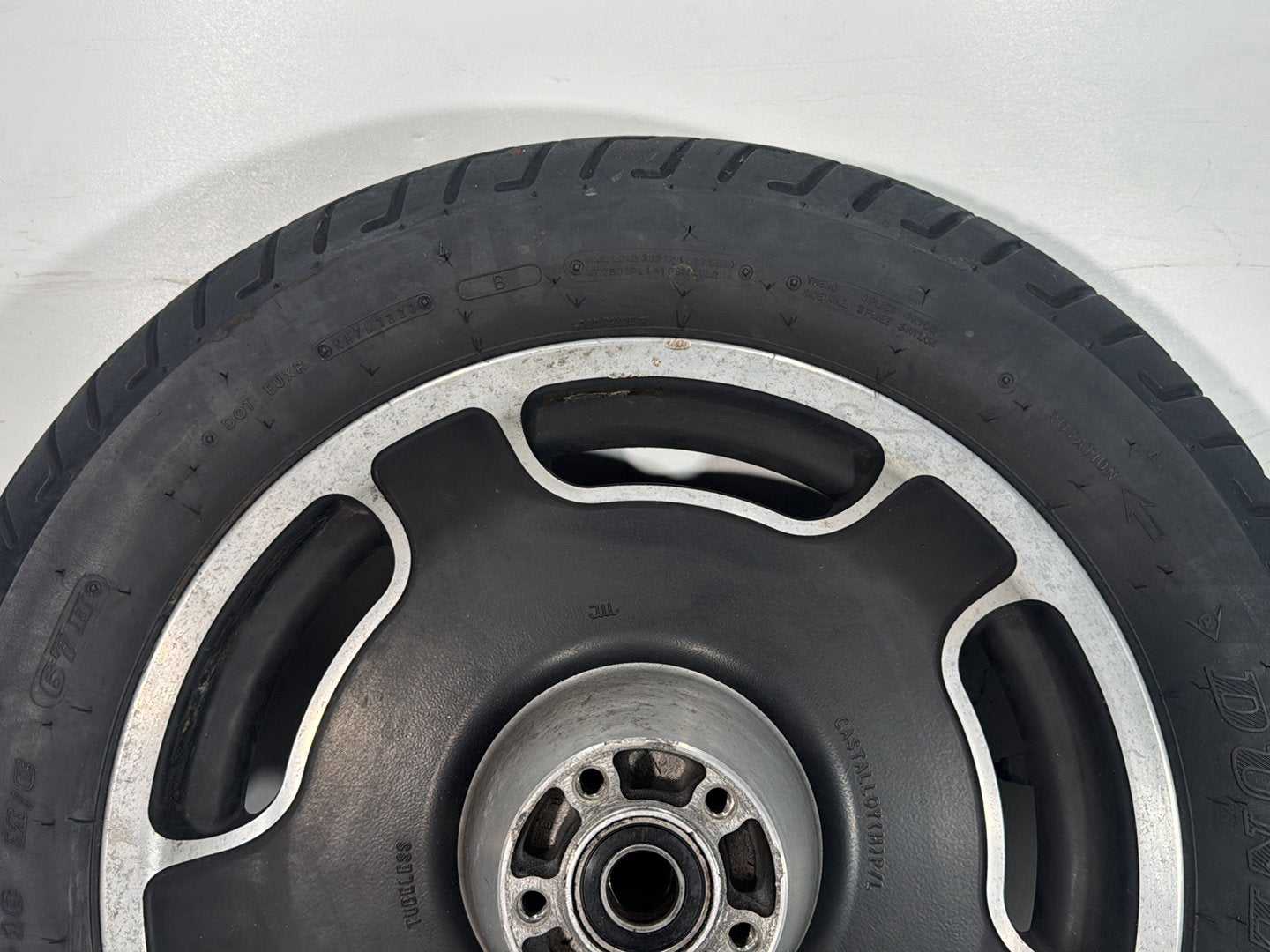 2007 Harley Street Glide Touring FLHX OEM Rear Wheel Rim Tire 130/90-16 M/C 67H