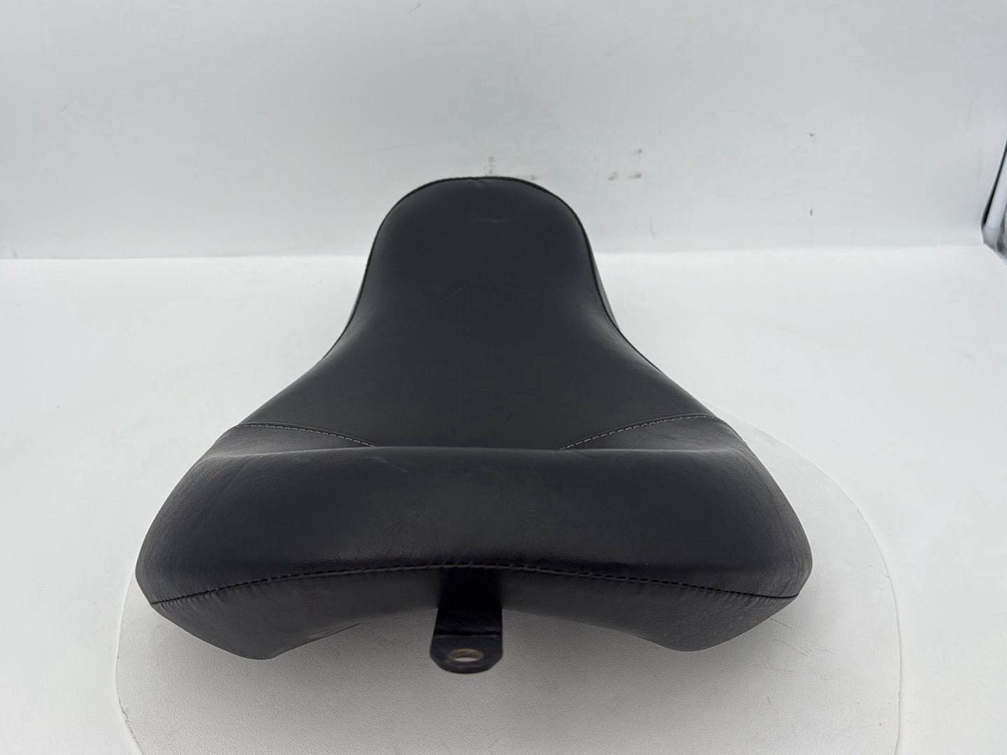 2007 - 2017 Harley-Davidson Dyna Wide Glide Rider Driver Solo Seat Pillion 51503-10