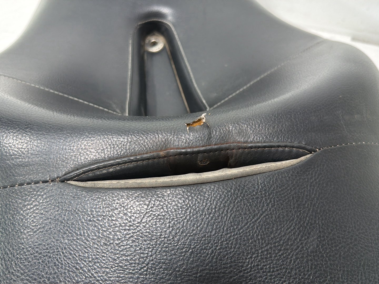 2014 Harley Electra Glide Touring Ultra OEM Passenger Rider Driver Seat Saddle