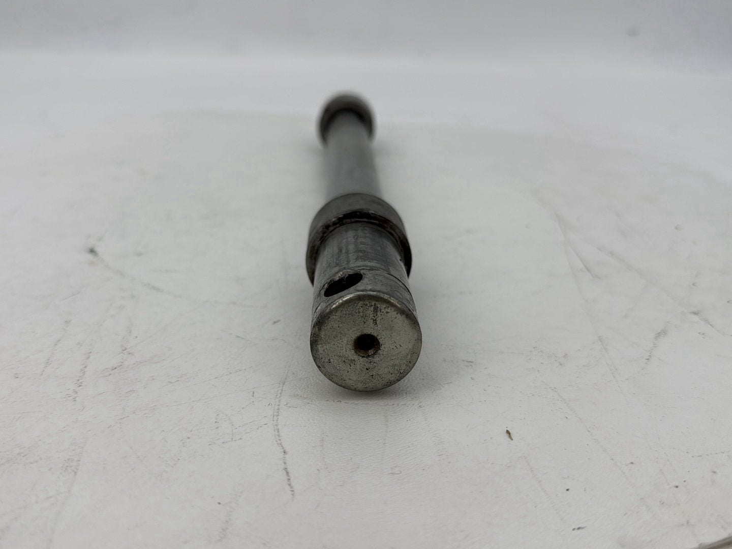 1999 - 2006 Harley-Davidson Touring CVO Screamin Eagle Road King Front Wheel Axle Bolt Shaft 43364-00