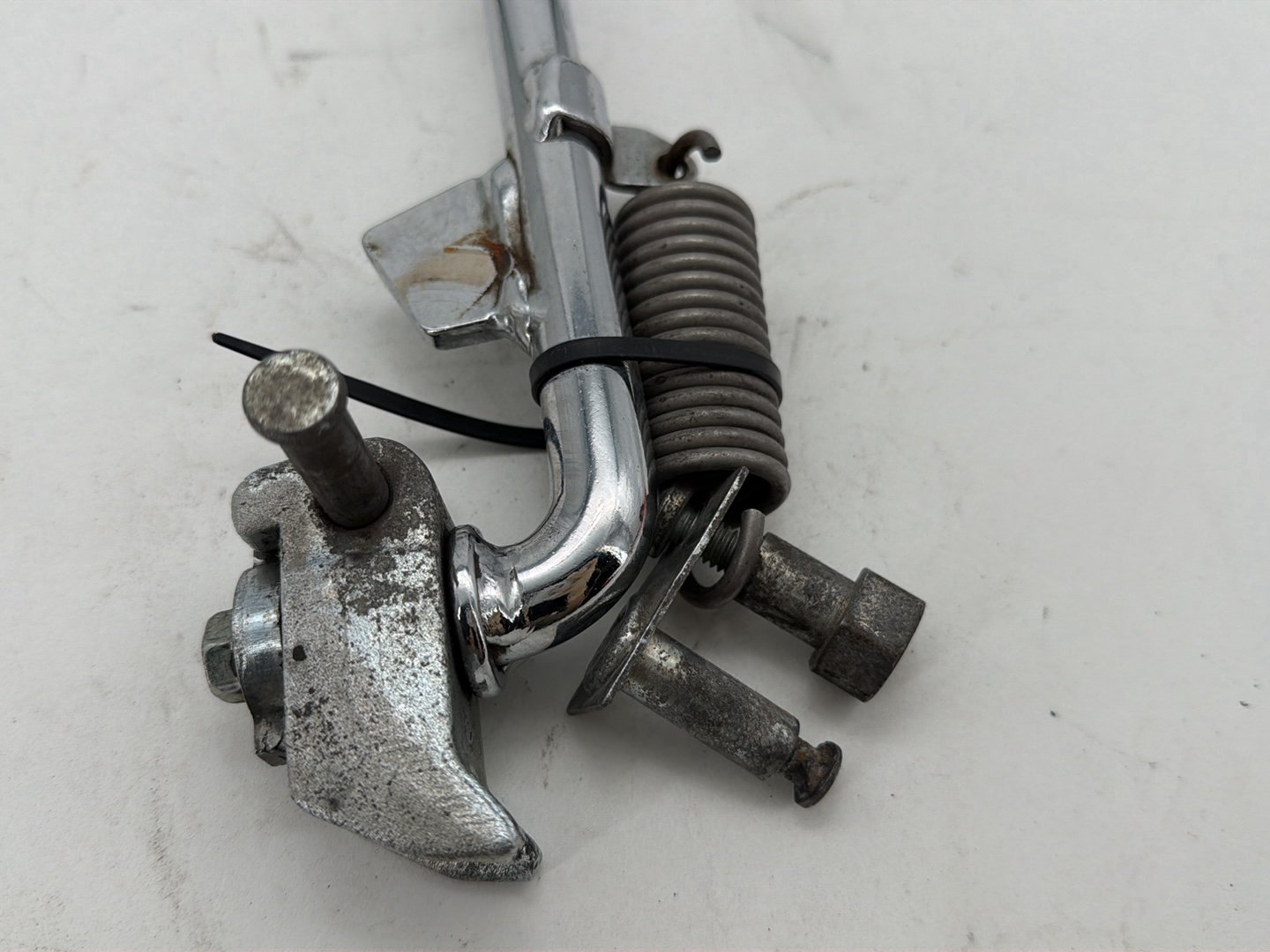 2008 Harley Dyna Fat Bob FXDF OEM Left Side Jiffy Kick Stand & Spring