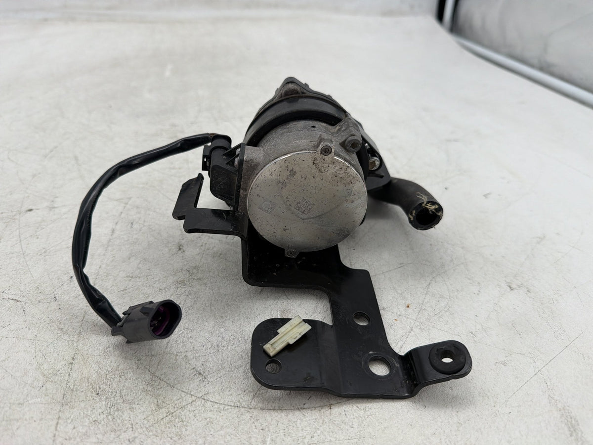 2015 Harley Electra Glide Touring Ultra Engine Coolant Motor Water Pump