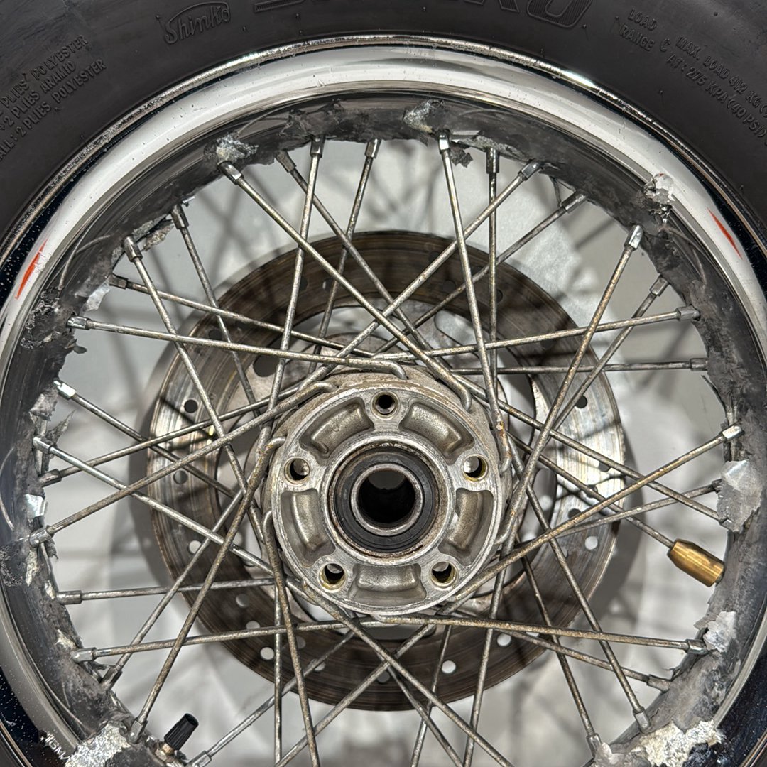1999 - 2006 Harley-Davidson Touring Electra Glide Ultra Rear Wheel Rim Tire Spoked  	43440-05A