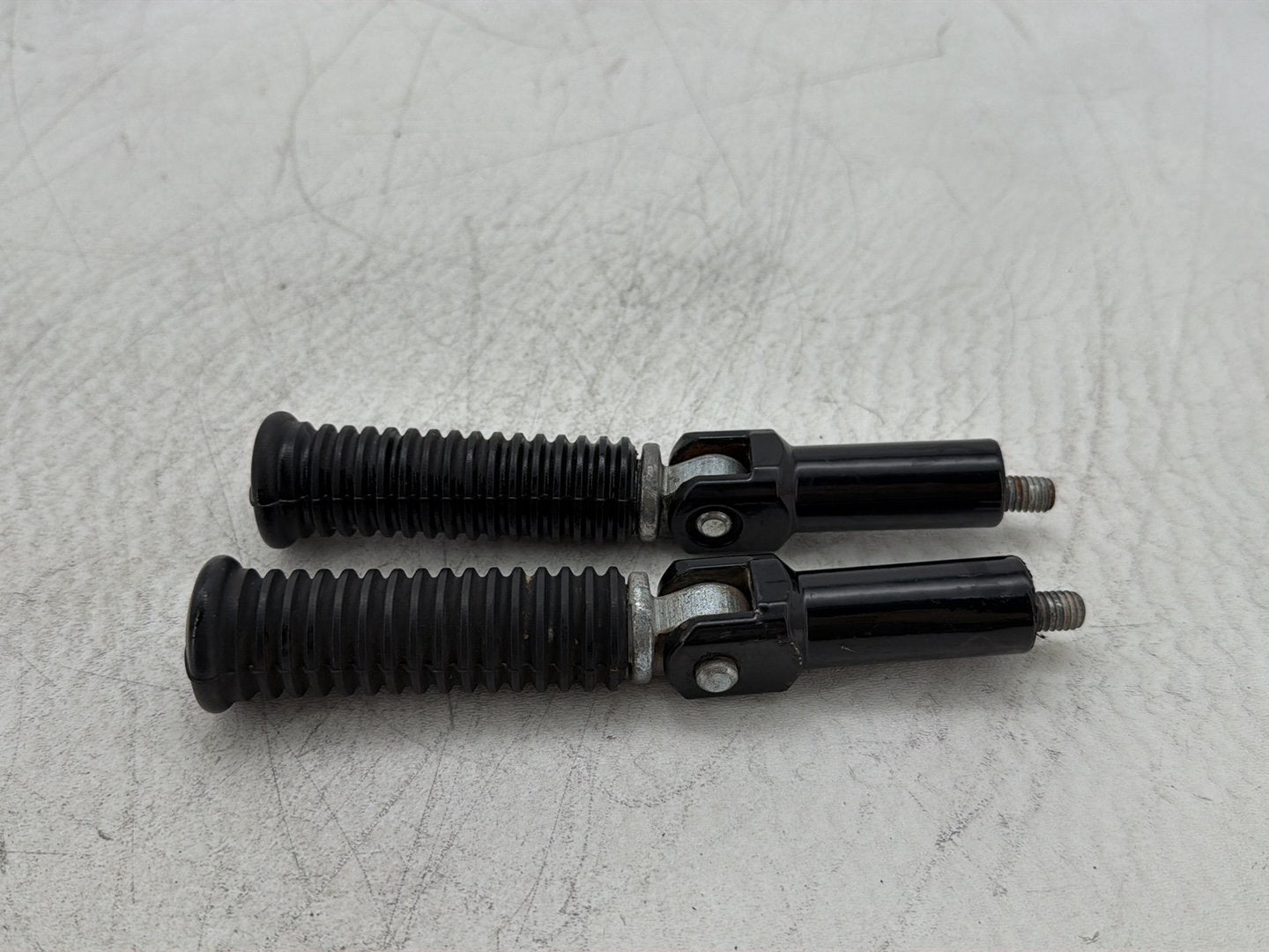 2011 Harley Heritage Softail Classic FLSTC OEM Left & Right Step Foot Rest Pegs