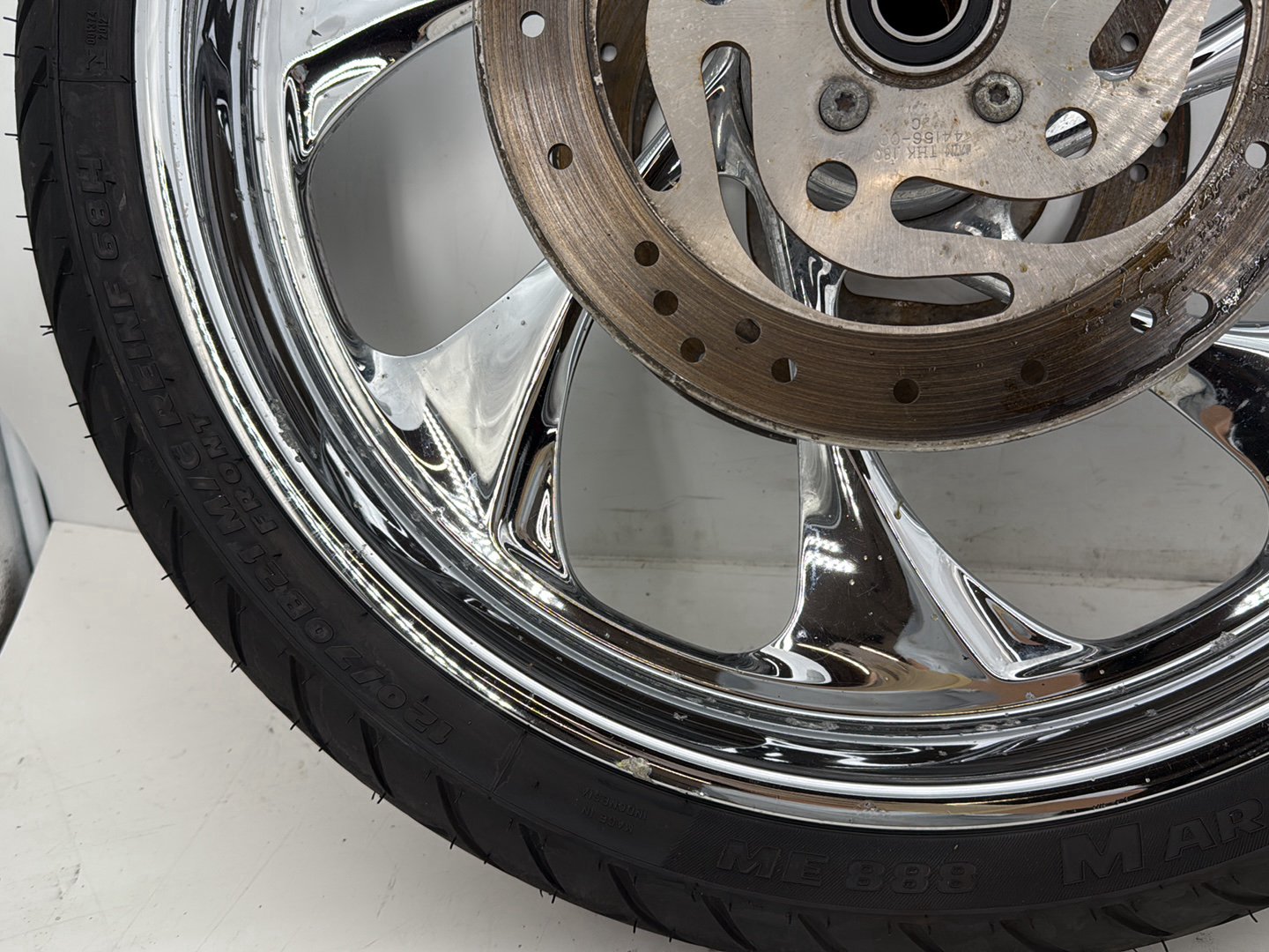 2005 Harley Road Glide Touring FLTRI OEM Front Wheel Rim Tire