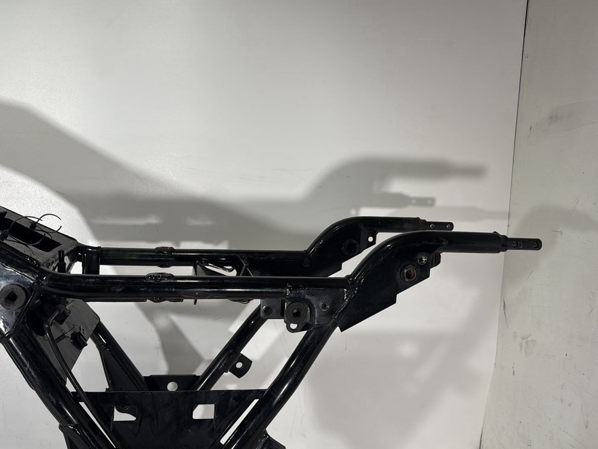 2002 Harley Touring Screamin Eagle Road King OEM Body Main Frame Chassis CLN CLR