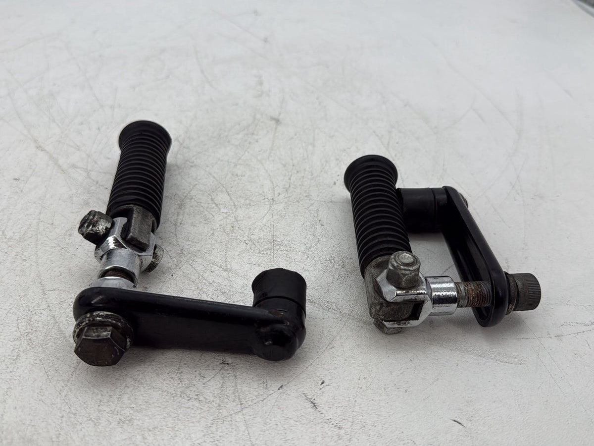 1997 Harley Softail Fat Boy FLSTF OEM Left & Right Step Foot Rest Pegs 33048-72