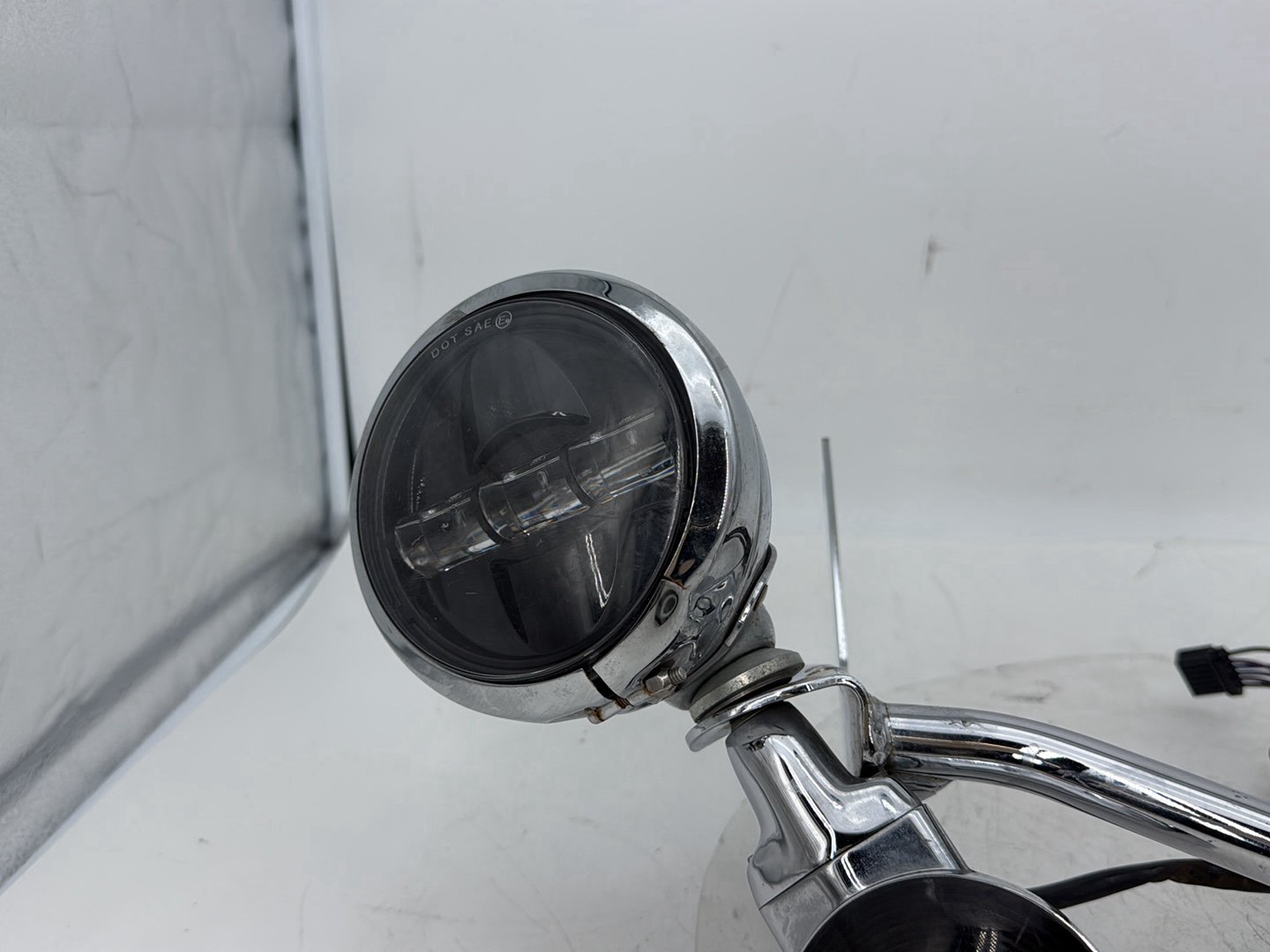 1999 - 2006 Harley-Davidson Touring Electra Glide Ultra Front Turn Signal Indicators Aux Light Bar 68712-94A