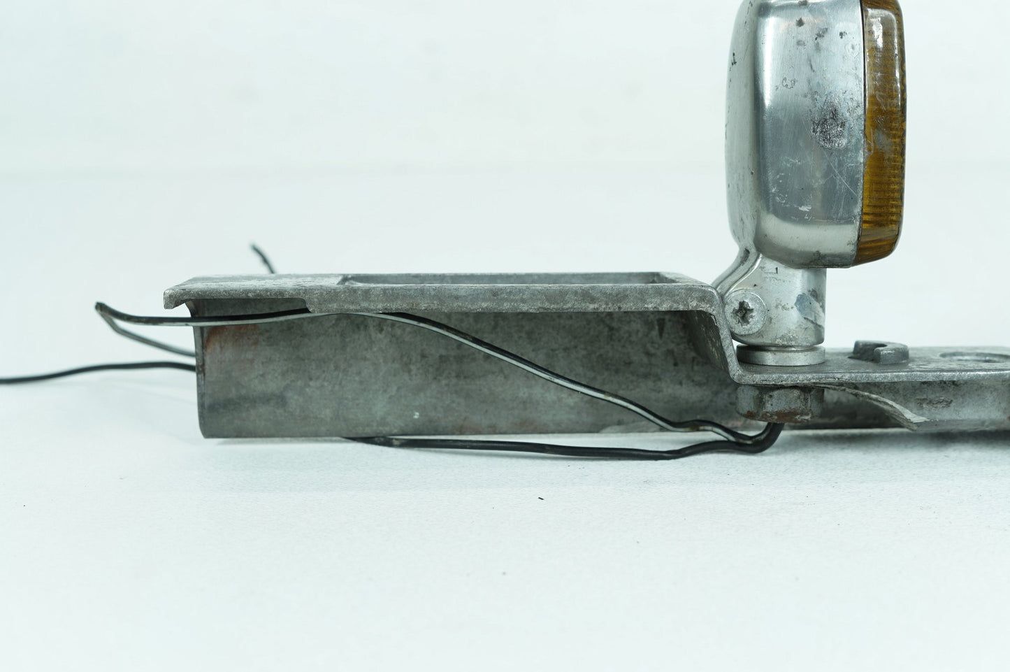 1984 - 1990 Harley-Davidson Sportster Evolution Rear Left Turn Signal Indicator 59950-81
