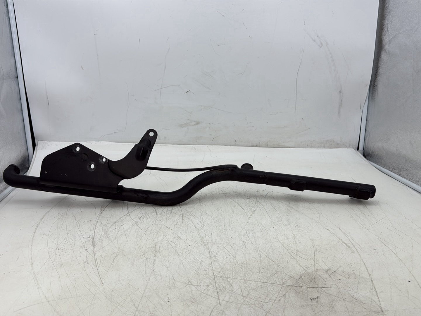 06 Harley Sportster XL883L OEM Exhaust Muffler Interconnect Bracket Support Bar