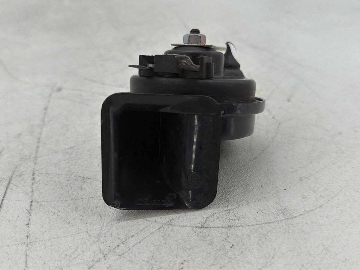 2006 Harley Electra Glide Touring Ultra FLHTCUI OEM Signal Horn Klaxon Beep