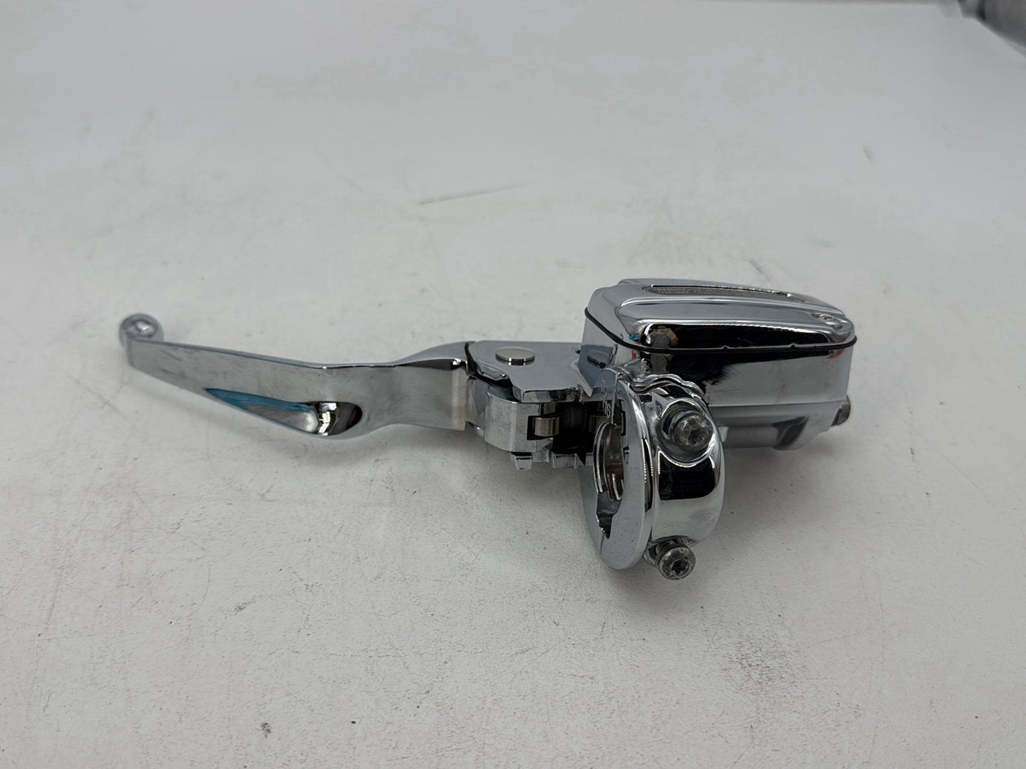 2014 Harley Electra Glide Touring CVO Screamin Eagle OEM Front Left Hand Clutch Lever Master Cylinder