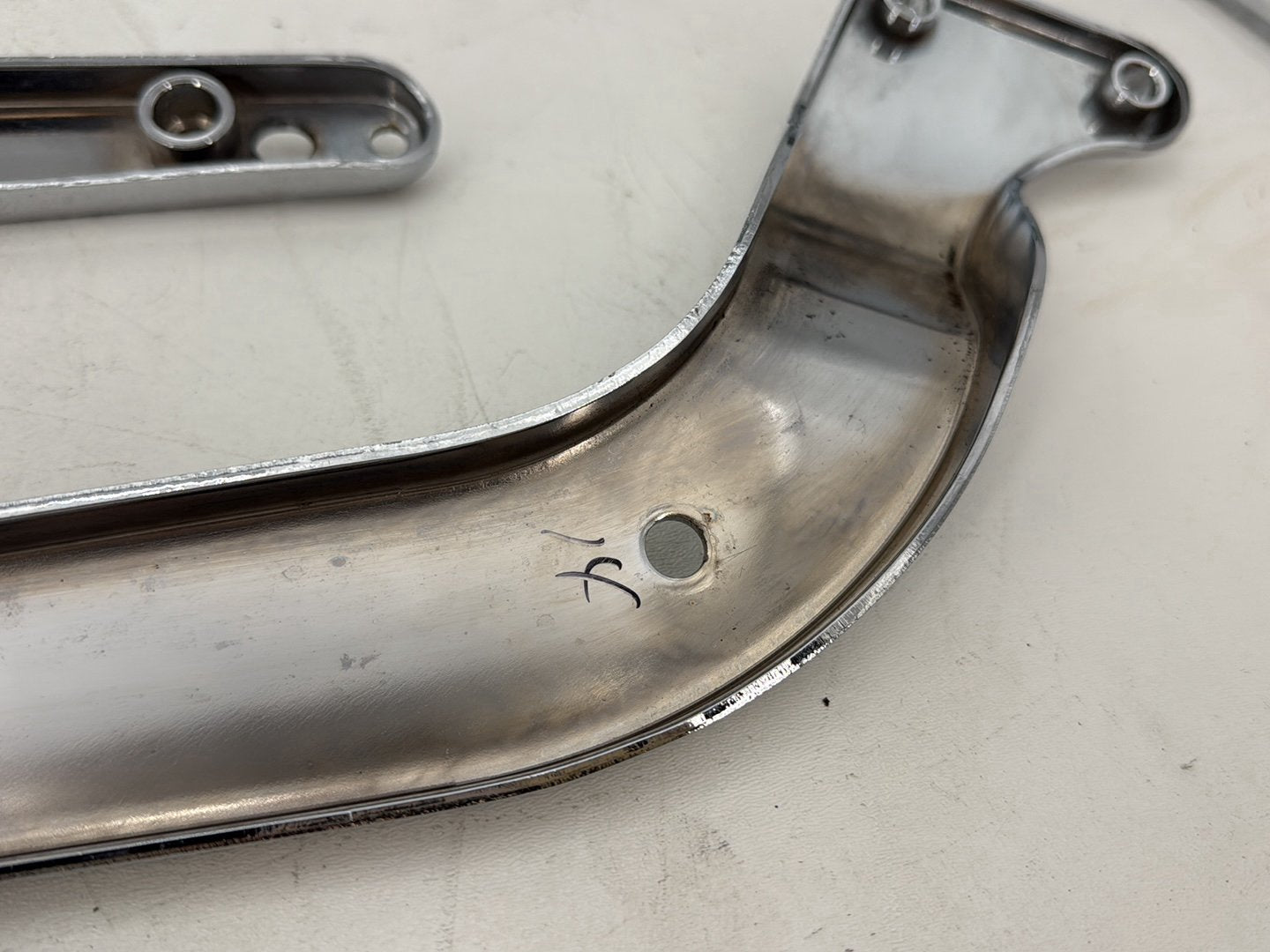 05 Harley Heritage Softail Classic OEM Rear Left &amp; Right Fender Support Bracket