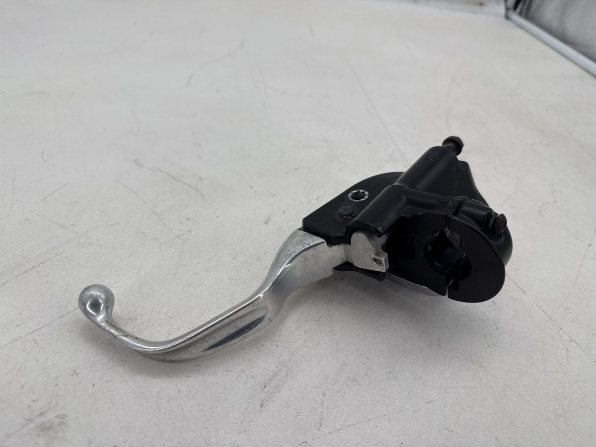 09 Harley Electra Glide Touring OEM Front Right Brake Lever Master Cylinder