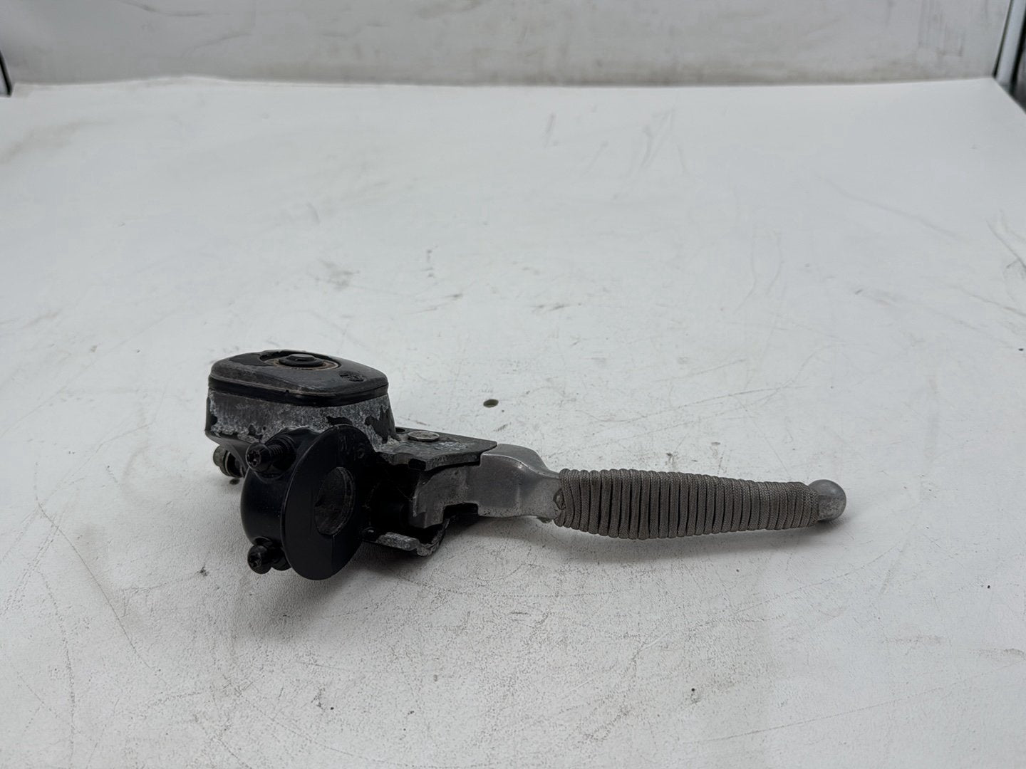 2006 Harley Touring FLHTCI Electra Glide Classic OEM Front Right Brake Lever Master Cylinder