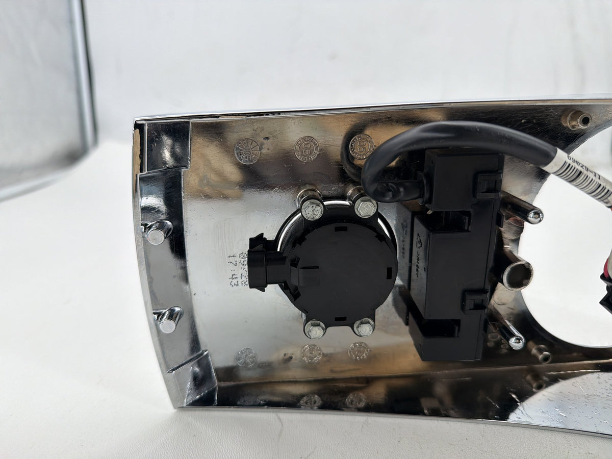 2011 Harley Softail Deluxe FLSTN OEM Fuel Gas Tank Dash Console NOKey