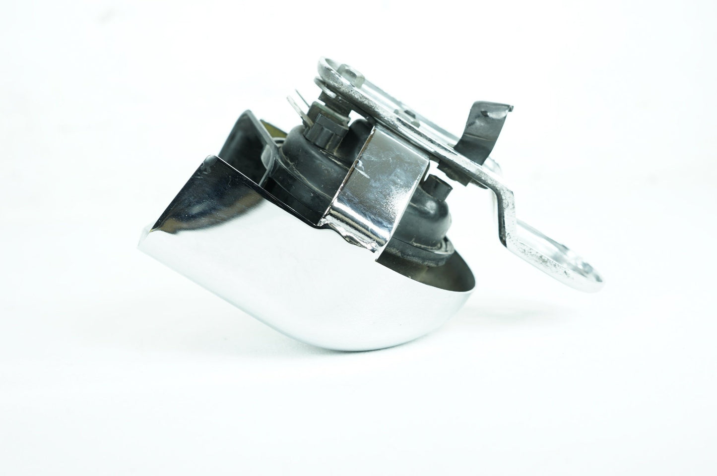 2008 - 2016 Harley-Davidson Touring Street Glide Horn Signal Klaxon Chrome Cover 69012-93A