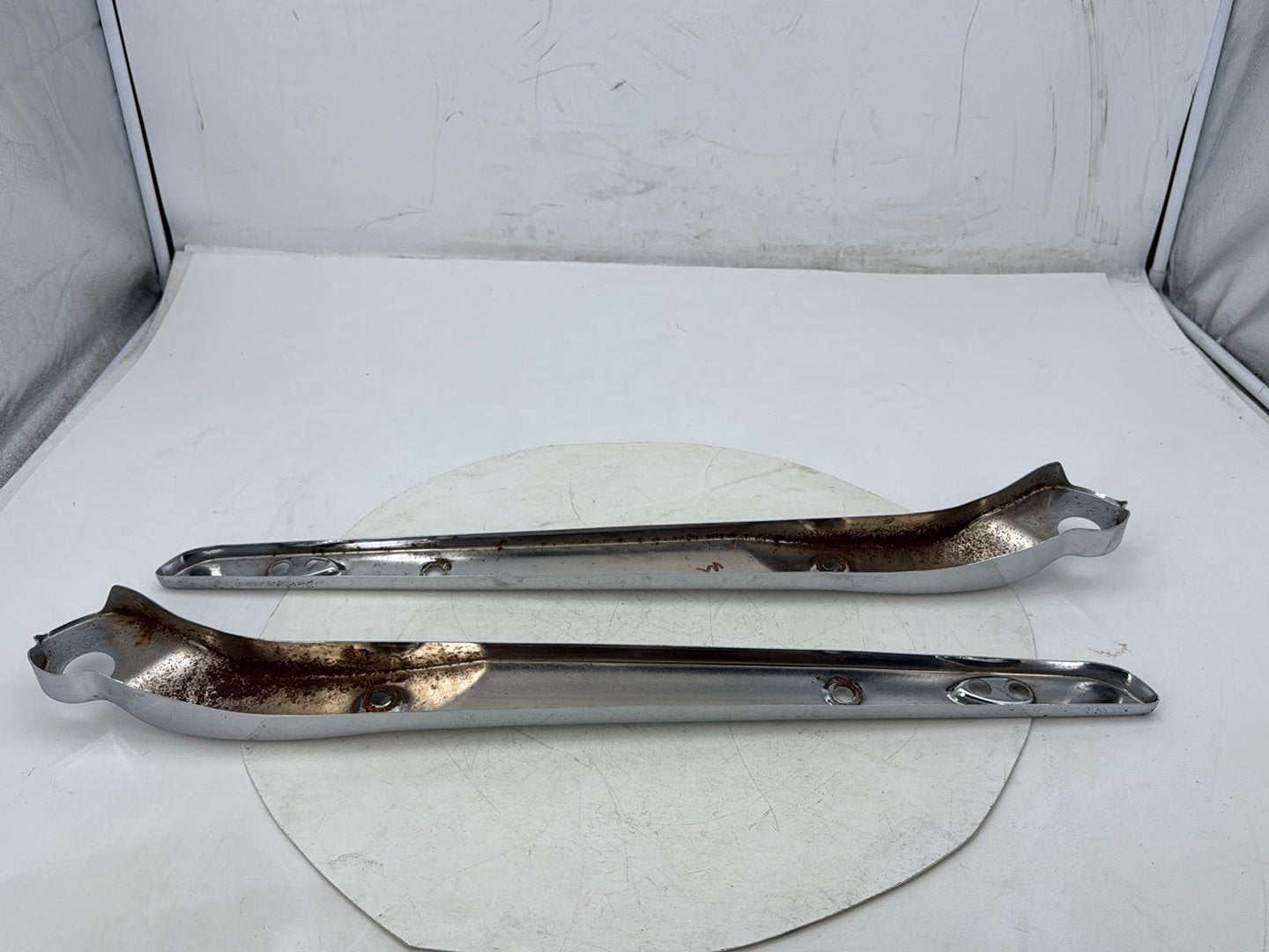 2012 Harley Dyna Fat Bob FXDF 103 OEM Rear Left Right Fender Struts Bracket