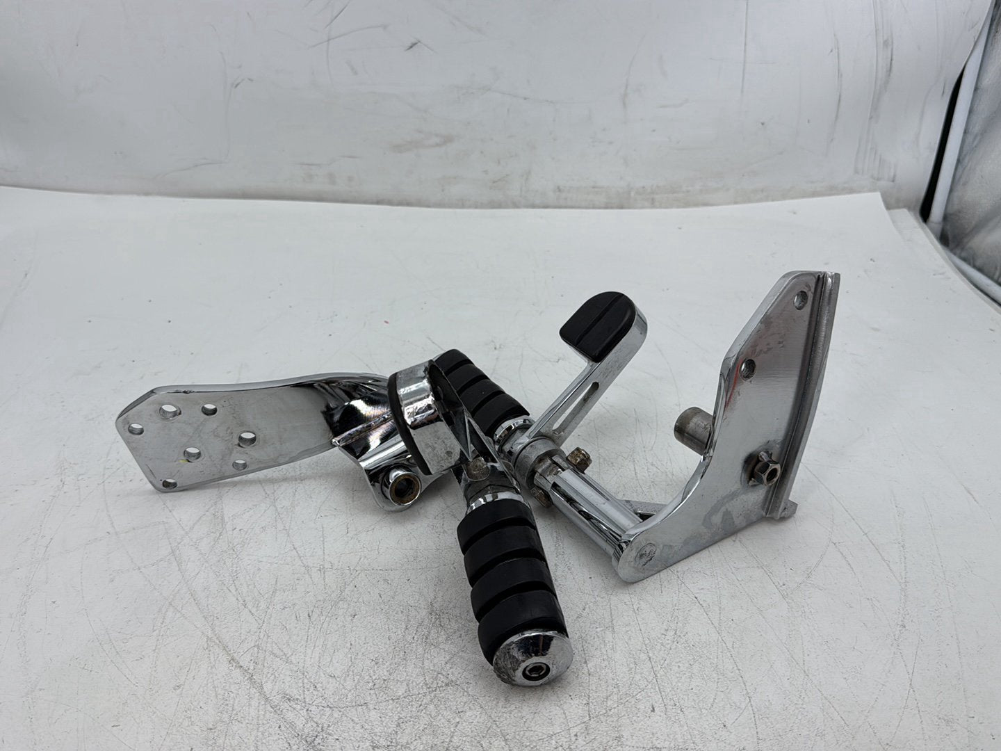 1998 Harley Softail Custom FXSTC OEM Left Driver Foot Controls Peg Rest