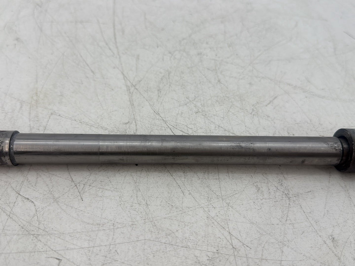 2005 Harley Dyna FXDWG Wide Glide OEM Front Wheel Axle Bolt Shaft 43346-83B