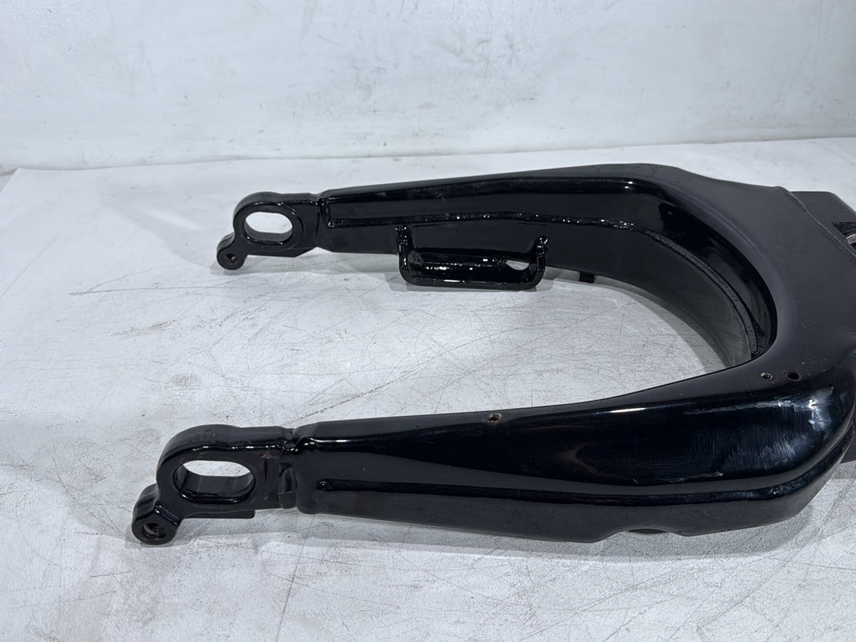 2016 Harley Electra Glide Touring Ultra OEM Rear Fork Swingarm Swing Arm