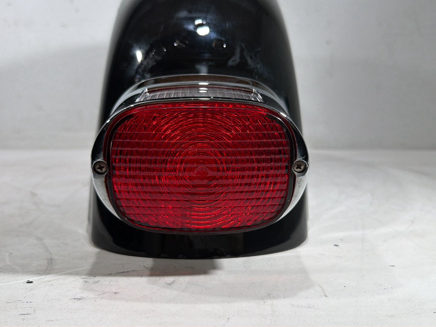 2005 Harley Sportster 1200 Roadster XL1200R OEM Rear Wheel Fender Taillight Brake Lamp